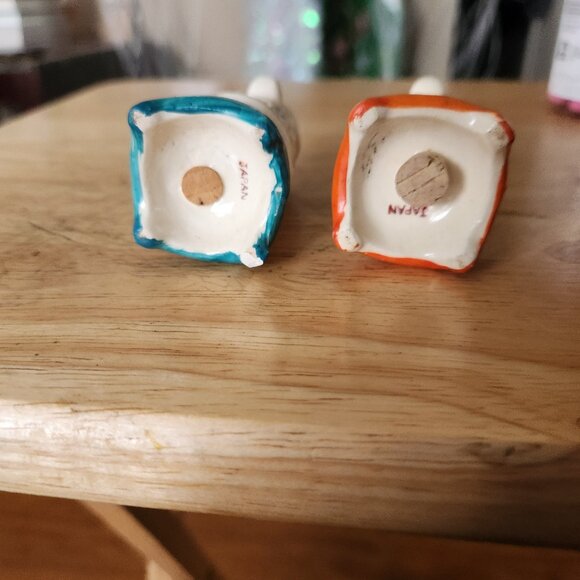 Antique Oriental Style Salt and Pepper Shakers - Picture 3 of 3